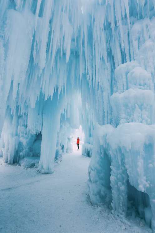 Ice Castle In Alberta, Canada (10)