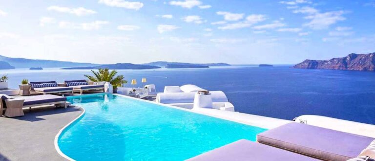 Best Hotels in Santorini, Greece: From Cheap to Luxury Accommodations and Places to Stay