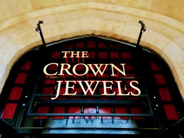 Entrance to Crown Jewels