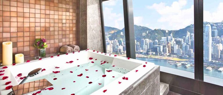 Best Hotels in Hong Kong: From Cheap to Luxury Accommodations and Places to Stay