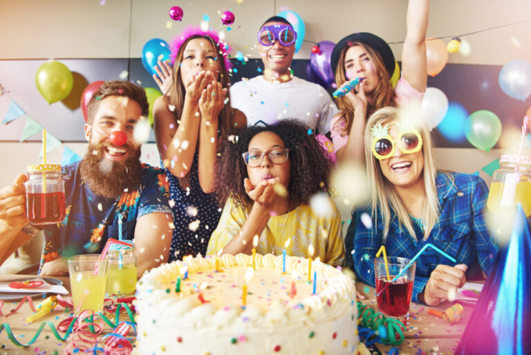 7 Delightful Ways To Celebrate Your Friend’s Birthday
