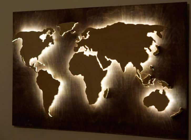 great-christmas-presents-for-travel-lovers-world-map-backlit-wall-dcor
