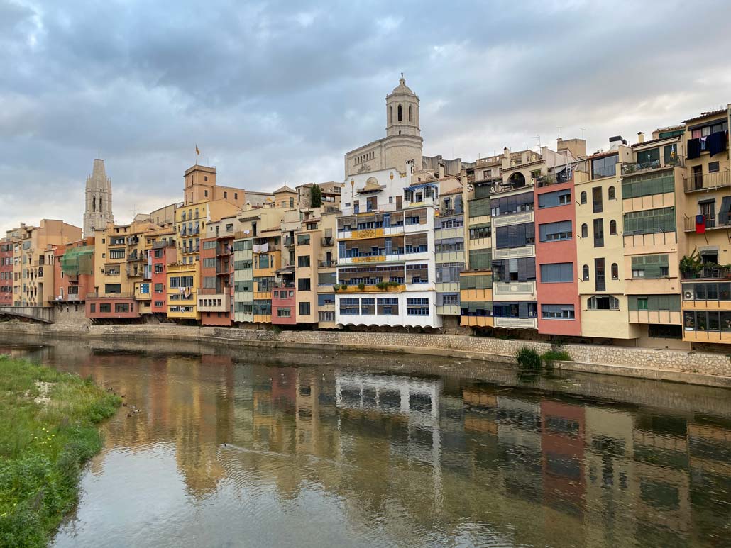Girona along the river