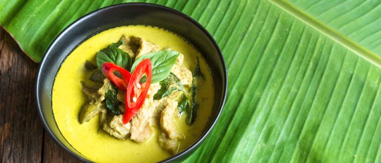 Best Authentic Thai Green Curry Recipe with Chicken (Easy to Make from Scratch or With Can Paste!)