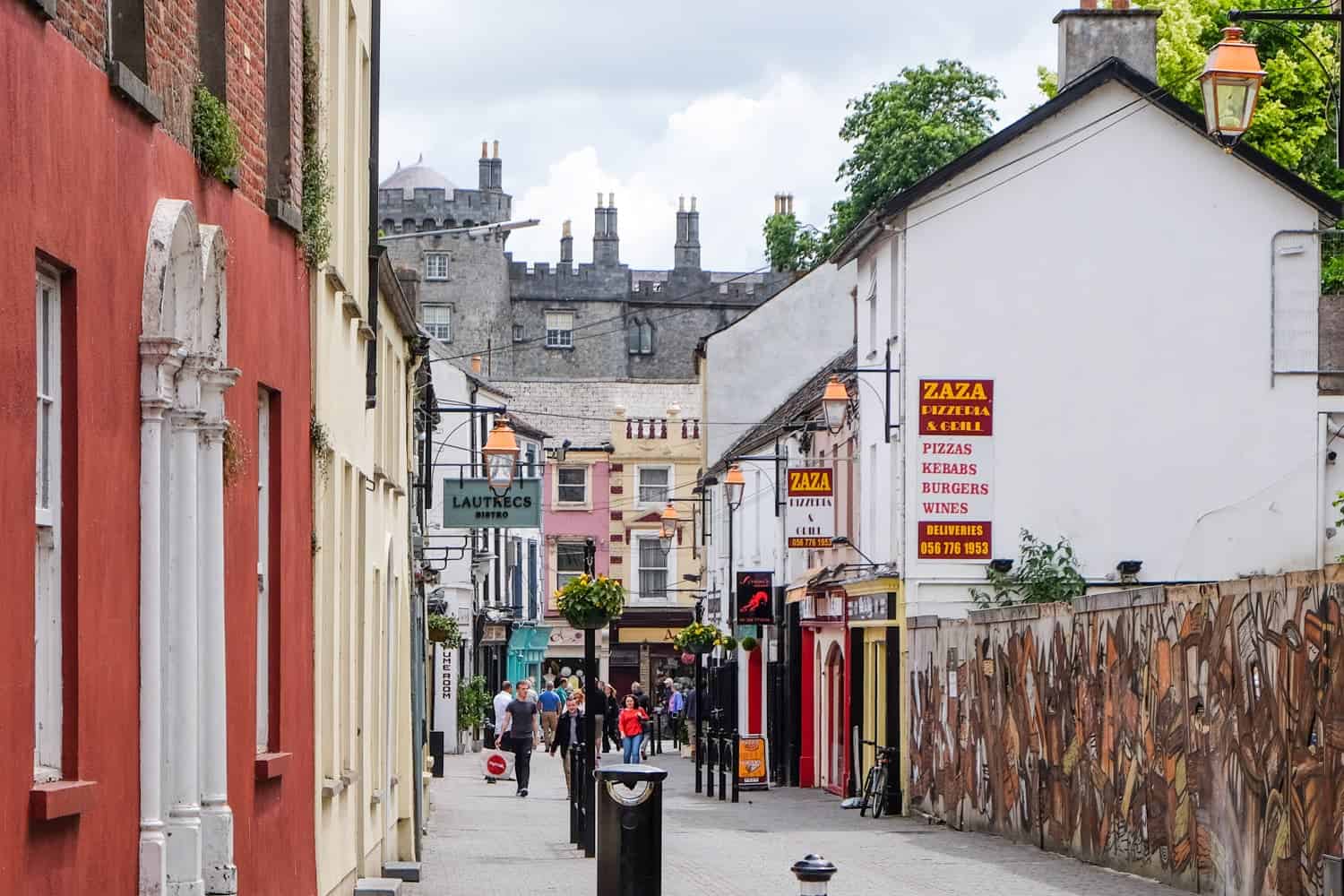 Walking tour in Kilkenny Medieval Mile in Ireland's Ancient East