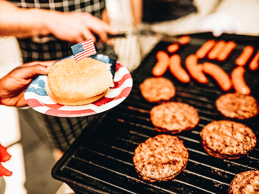 Grill Hot Dogs and Burgers