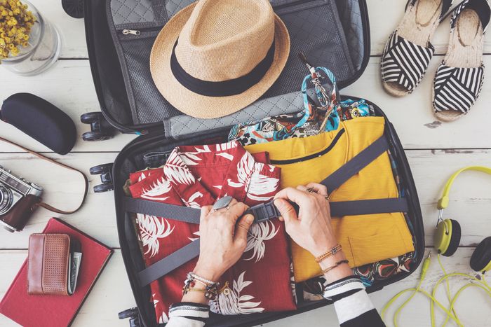 8 Essential Items To Bring With You While Traveling