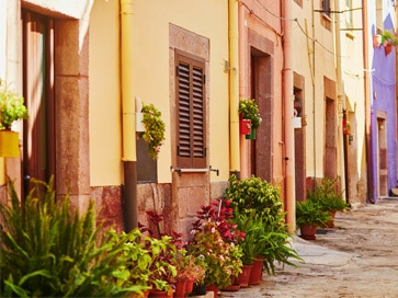 sardinia-best-things-to-do-bosa-marina-historical-center-walk