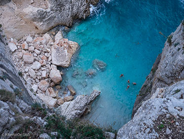 BEST-THINGS-TO-DO-IN-SARDINIA-IN-WINTER-SELVAGGIO-BLU-HIKE