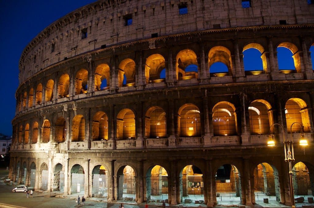 Italy_Rome_colosseo_coliseum_by_night_what_to_do_in_rome_During_summer_things_to_do_in_rome