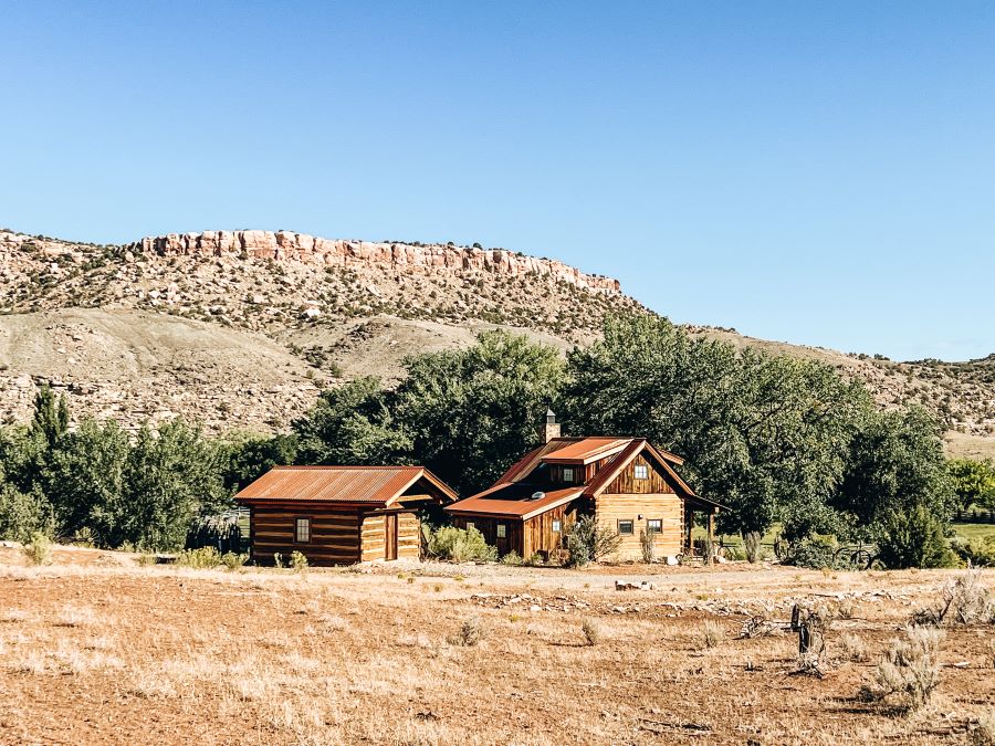 Canyon of the Anciets Guest Ranch Exterior