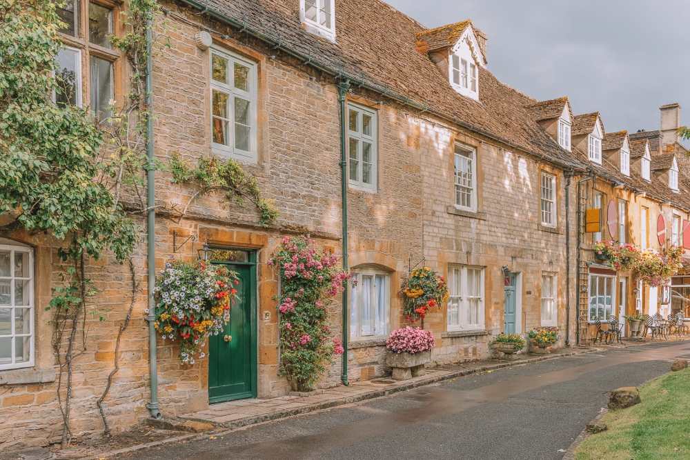 14 Best Places In The Cotswolds You Should Visit (4)
