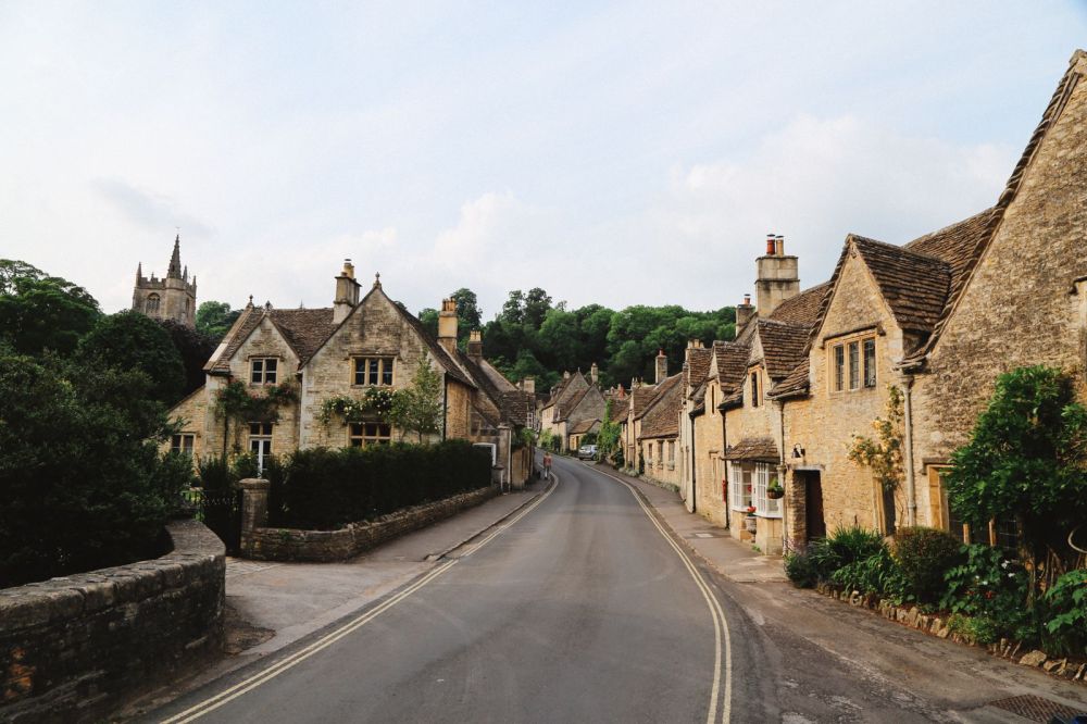 Exploring One Of England's Most Beautiful Villages - Castle Combe (7)