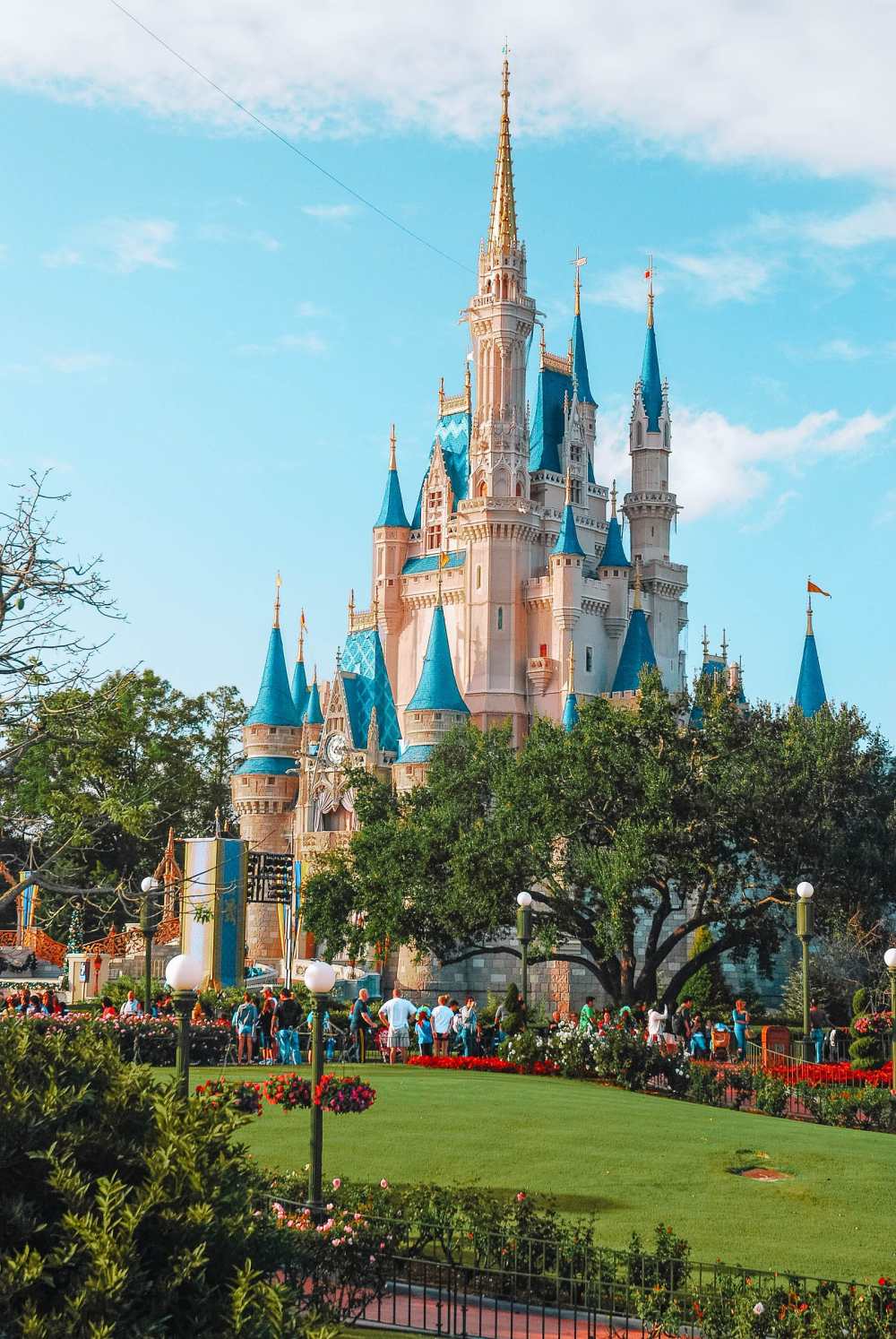 Best Theme Parks In Florida Magic Kingdom Disney Cinderella Castle 