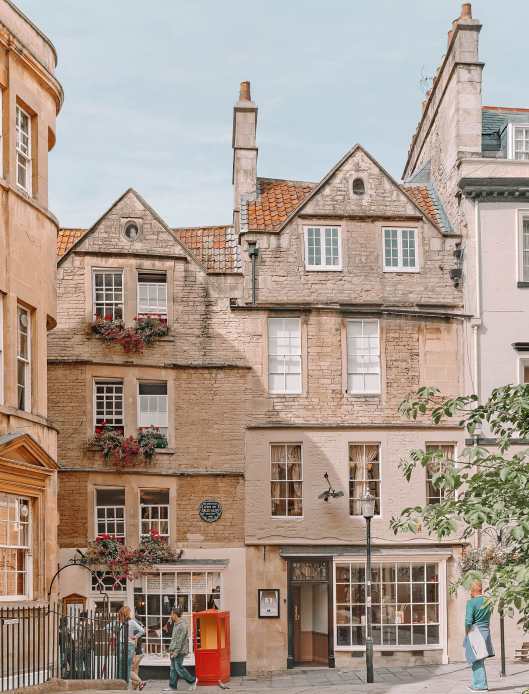 Best Things To Do In Bath, England (4)