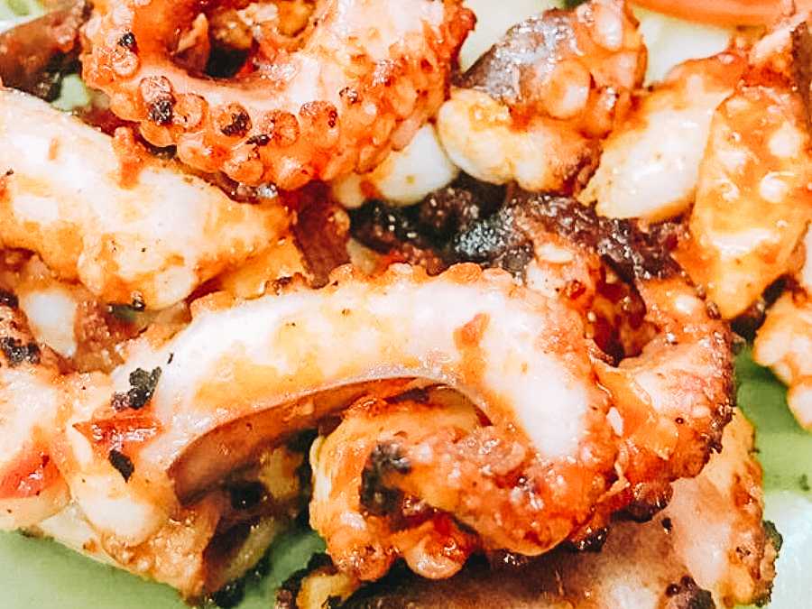 Bach Tuoc Nuong Sa Te (Grilled Octopus with Satay)